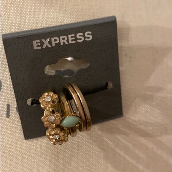 Bundle of express gold rings set. - Picture 6 of 6